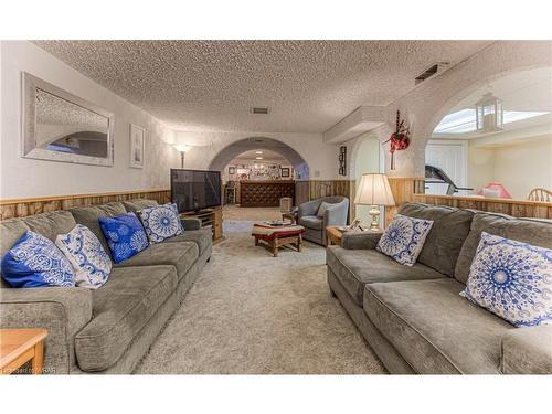 83 The Greenway Way, Cambridge, ON - Indoor Photo Showing Living Room