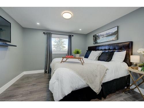 51 Rossford Crescent, Kitchener, ON - Indoor Photo Showing Bedroom
