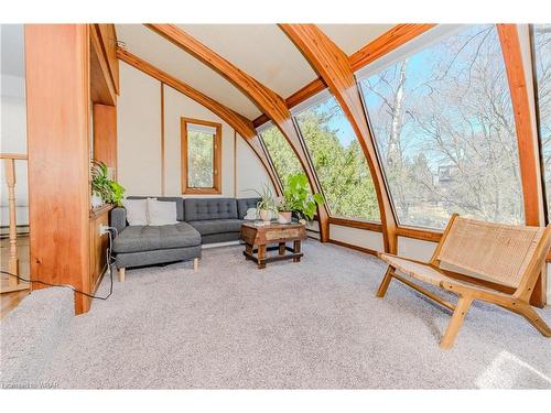 13 Poplar Trail, Puslinch, ON - Indoor Photo Showing Other Room