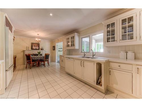 340 Marlowe Drive, Waterloo, ON - Indoor Photo Showing Kitchen With Double Sink