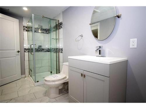 19 Grace Avenue, Brantford, ON - Indoor Photo Showing Bathroom