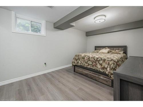 381 Zeller Drive, Kitchener, ON - Indoor Photo Showing Bedroom