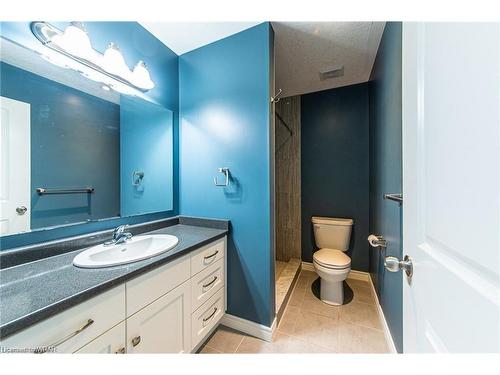 1456 Dunkirk Avenue, Woodstock, ON - Indoor Photo Showing Bathroom