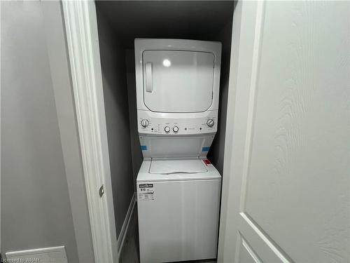 B-6 Fifth Avenue, Cambridge, ON - Indoor Photo Showing Laundry Room