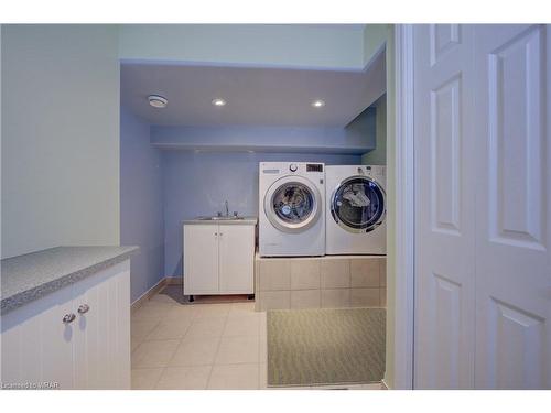 101 Brewster Place, Cambridge, ON - Indoor Photo Showing Laundry Room