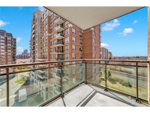 714-350 Red Maple Road, Richmond Hill, ON - Outdoor With Balcony