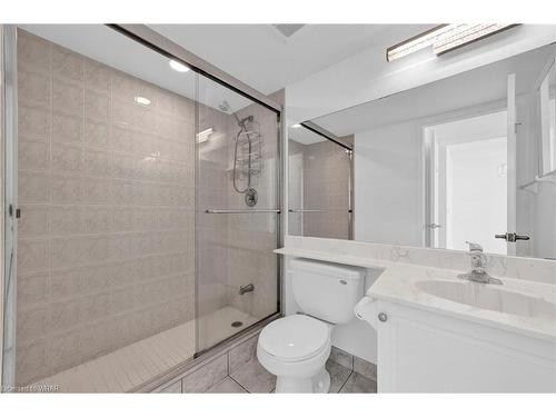 714-350 Red Maple Road, Richmond Hill, ON - Indoor Photo Showing Bathroom