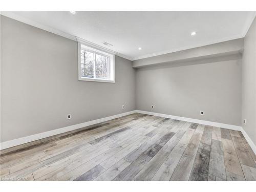 280 William Street E, Parkhill, ON - Indoor Photo Showing Other Room
