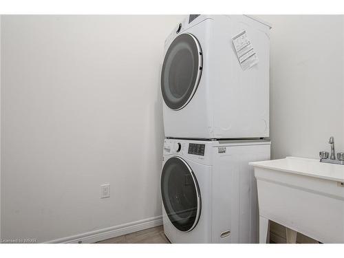 65 Scots Pine Trail Trail, Kitchener, ON - Indoor Photo Showing Laundry Room