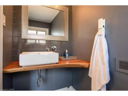 176 Greenbrook Drive, Kitchener, ON - Indoor Photo Showing Bathroom