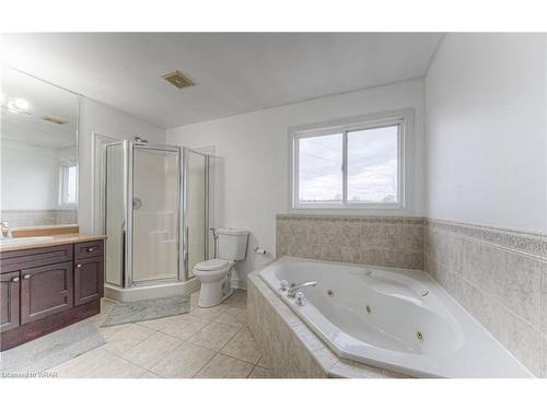 39 Hearthbridge Street, Kitchener, ON - Indoor Photo Showing Bathroom