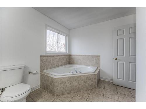 39 Hearthbridge Street, Kitchener, ON - Indoor Photo Showing Bathroom