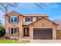 139 Sunpoint Crescent  Waterloo, ON N2V 1T8