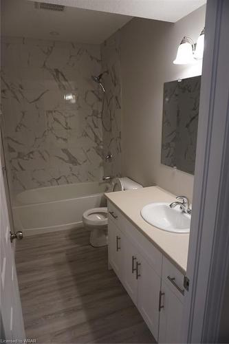 Lower-58 Barbara Crescent, Kitchener, ON - Indoor Photo Showing Bathroom