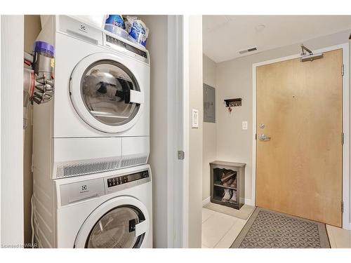 406-155 Water Street S, Cambridge, ON - Indoor Photo Showing Laundry Room