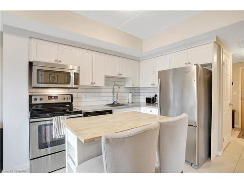 406-155 Water Street S, Cambridge, ON - Indoor Photo Showing Kitchen With Stainless Steel Kitchen With Double Sink