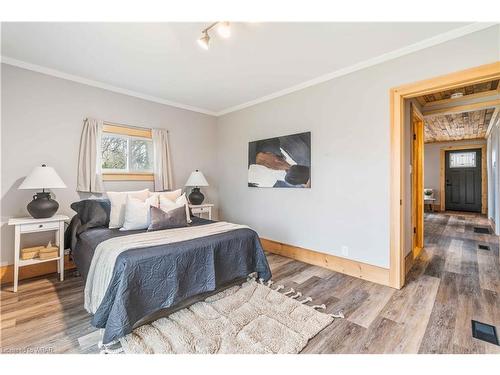 6 Back Street, Morriston, ON - Indoor Photo Showing Bedroom