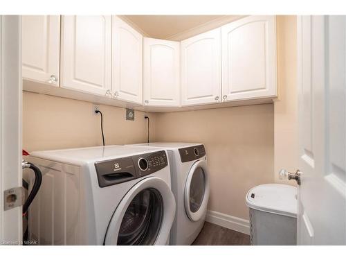 15 Selkirk Street, Cambridge, ON - Indoor Photo Showing Laundry Room