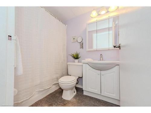 403-24 Midland Drive, Kitchener, ON - Indoor Photo Showing Bathroom