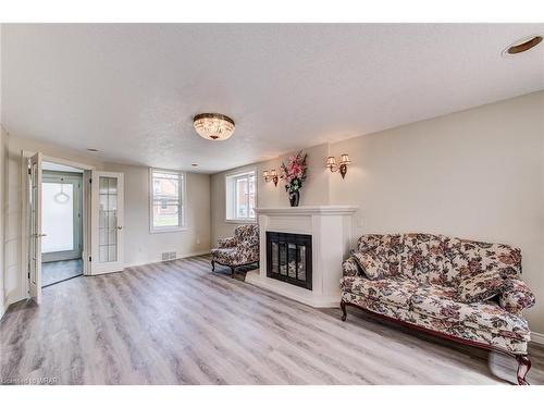 15 Todd Street, Cambridge, ON - Indoor Photo Showing Living Room With Fireplace