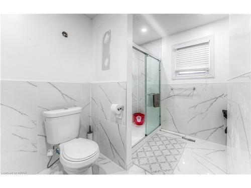 591 Champlain Boulevard, Cambridge, ON - Indoor Photo Showing Bathroom