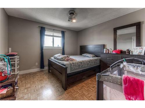 591 Champlain Boulevard, Cambridge, ON - Indoor Photo Showing Bedroom