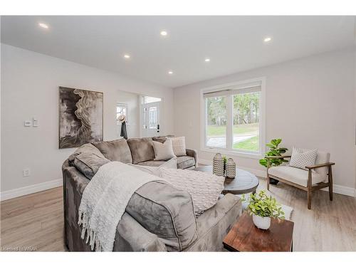21 Carisbrook Drive, Kitchener, ON - Indoor Photo Showing Bedroom