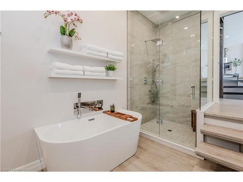 21 Carisbrook Drive, Kitchener, ON - Indoor Photo Showing Bathroom