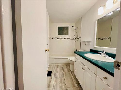 45 Lysanda Avenue, London, ON - Indoor Photo Showing Bathroom
