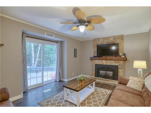 639 White Oak Drive, Cambridge, ON - Indoor Photo Showing Living Room With Fireplace