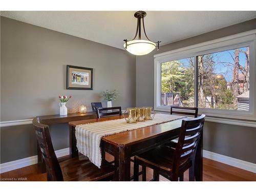 639 White Oak Drive, Cambridge, ON - Indoor Photo Showing Dining Room