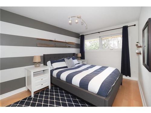 201 Vermont Street, Waterloo, ON - Indoor Photo Showing Bedroom