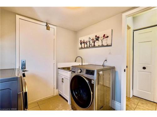 50 Winding Way, Kitchener, ON - Indoor Photo Showing Laundry Room