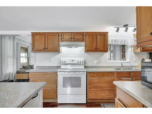 25 Macpherson Crescent, Flamborough, ON - Indoor Photo Showing Kitchen With Double Sink