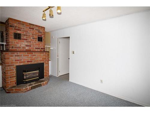 107 Glenroy Crescent, London, ON - Indoor Photo Showing Living Room With Fireplace