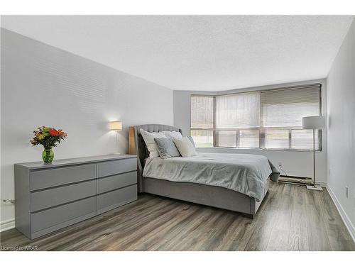 104-55 Green Valley Drive, Kitchener, ON - Indoor Photo Showing Bedroom
