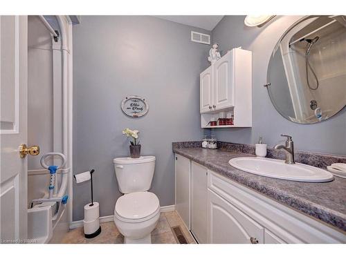 176 Wesley Crescent, Waterloo, ON - Indoor Photo Showing Bathroom