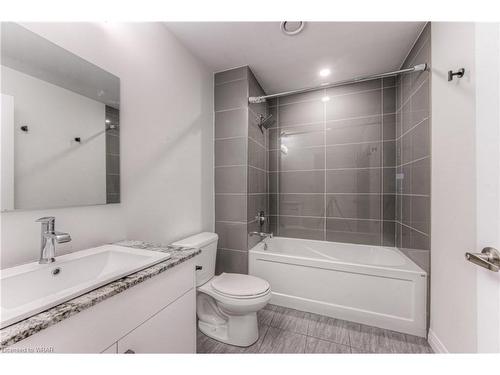 503-60 Charles Street W, Kitchener, ON - Indoor Photo Showing Bathroom