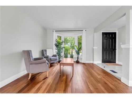 27 Yarwood Place, Kitchener, ON - Indoor Photo Showing Living Room