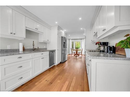 27 Yarwood Place, Kitchener, ON - Indoor Photo Showing Kitchen