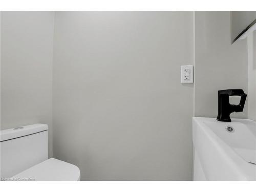 27 Yarwood Place, Kitchener, ON - Indoor Photo Showing Bathroom