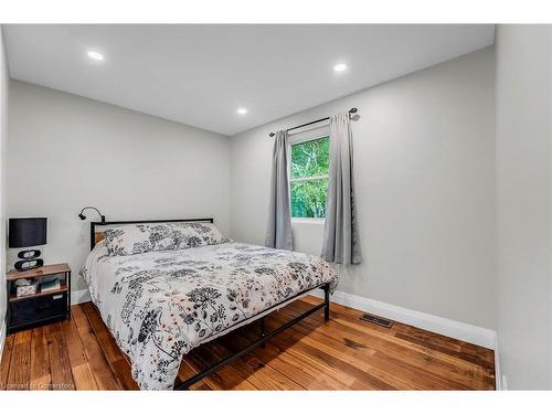 27 Yarwood Place, Kitchener, ON - Indoor Photo Showing Bedroom