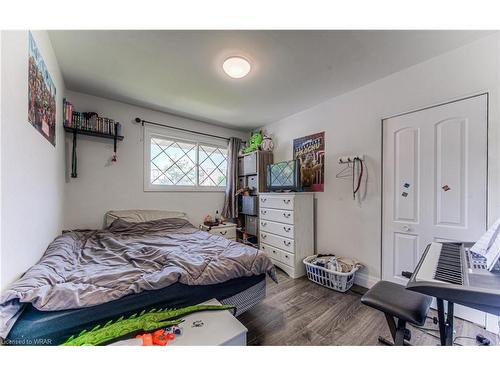 27 Weichel Street, Kitchener, ON - Indoor Photo Showing Bedroom