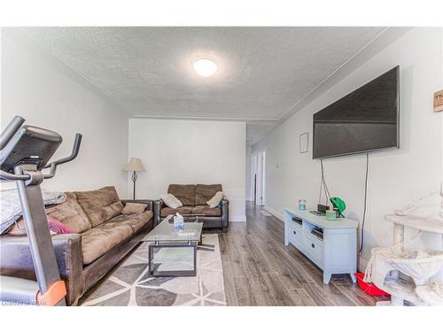 27 Weichel Street, Kitchener, ON - Indoor Photo Showing Living Room