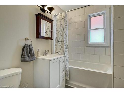 55 Highland Road W, Kitchener, ON - Indoor Photo Showing Bathroom