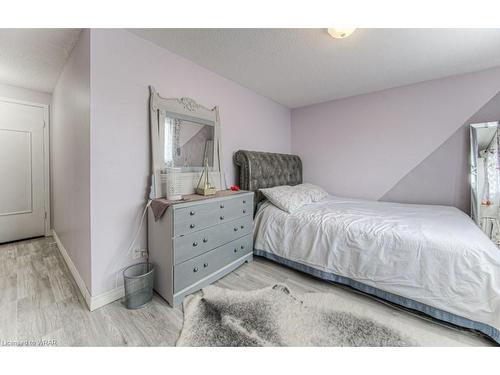 26-14 Williamsburg Road, Kitchener, ON - Indoor Photo Showing Bedroom