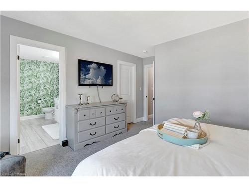 596 Blair Creek Drive, Kitchener, ON - Indoor Photo Showing Bedroom