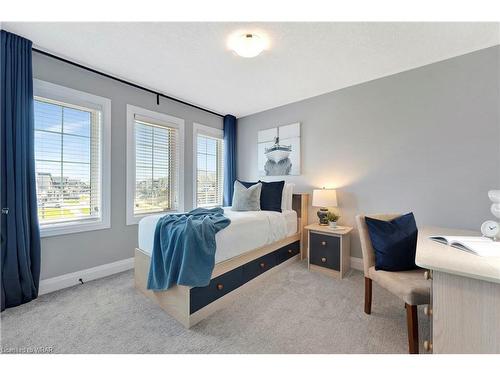 596 Blair Creek Drive, Kitchener, ON - Indoor Photo Showing Bedroom