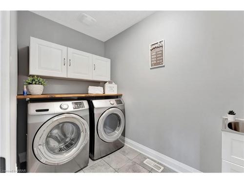 596 Blair Creek Drive, Kitchener, ON - Indoor Photo Showing Laundry Room