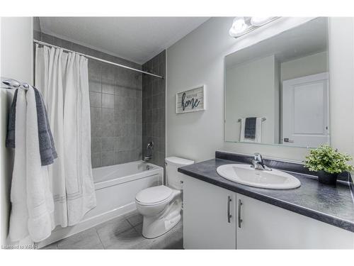 2R-155 Thomas Slee Drive, Kitchener, ON - Indoor Photo Showing Bathroom